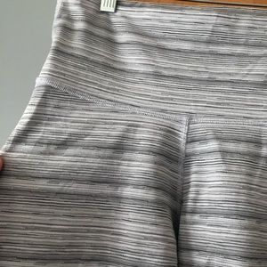 LULULEMON sz8 multi striped leggings